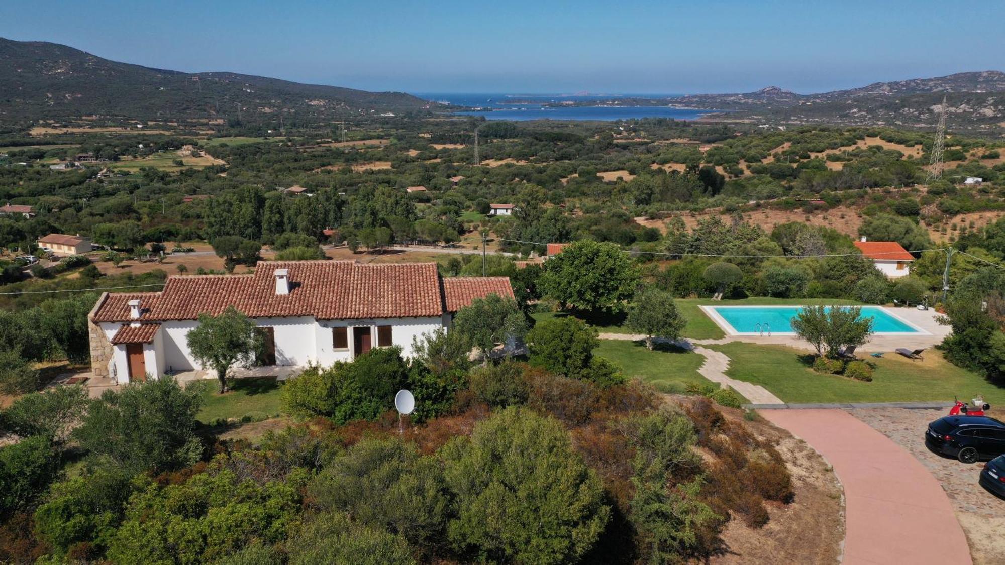 Villa Alba Esclusiva Villa Con Piscina A Sfioro E Vista Mozzafiato Sul Mare Cugnana Dış mekan fotoğraf