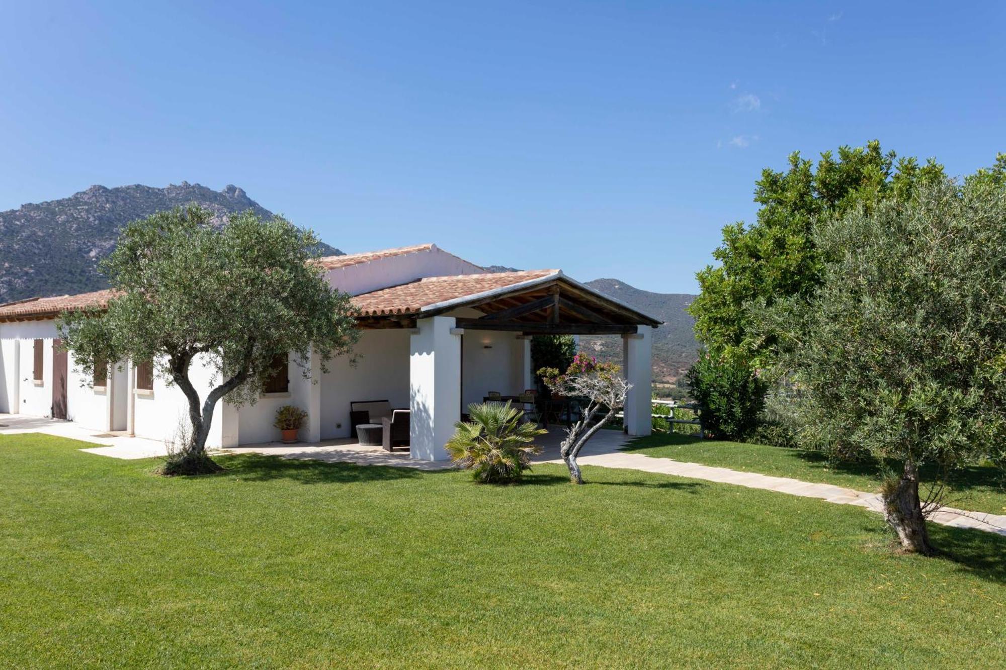Villa Alba Esclusiva Villa Con Piscina A Sfioro E Vista Mozzafiato Sul Mare Cugnana Dış mekan fotoğraf