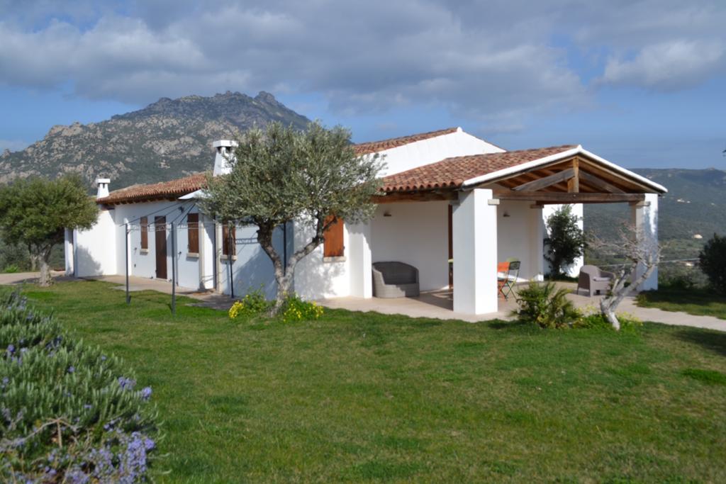 Villa Alba Esclusiva Villa Con Piscina A Sfioro E Vista Mozzafiato Sul Mare Cugnana Dış mekan fotoğraf
