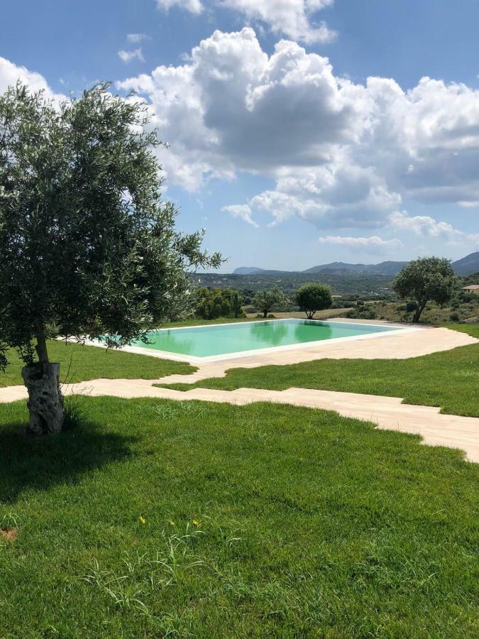 Villa Alba Esclusiva Villa Con Piscina A Sfioro E Vista Mozzafiato Sul Mare Cugnana Dış mekan fotoğraf